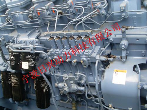 檢測(cè)三菱S6R柴油發(fā)動(dòng)機(jī)潤(rùn)滑油濾清器