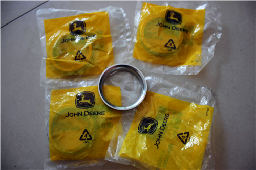 John Deere約翰迪爾強鹿柴油發(fā)動機氣缸蓋和閥門的檢查